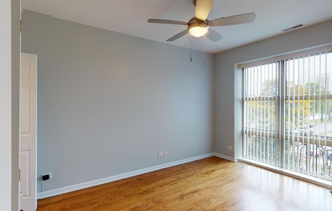 2 beds, 2 baths, $2,215, Unit B2