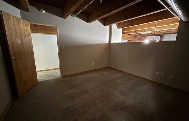 1 bed, 1 bath, 630 sqft, $1,350, Unit 914