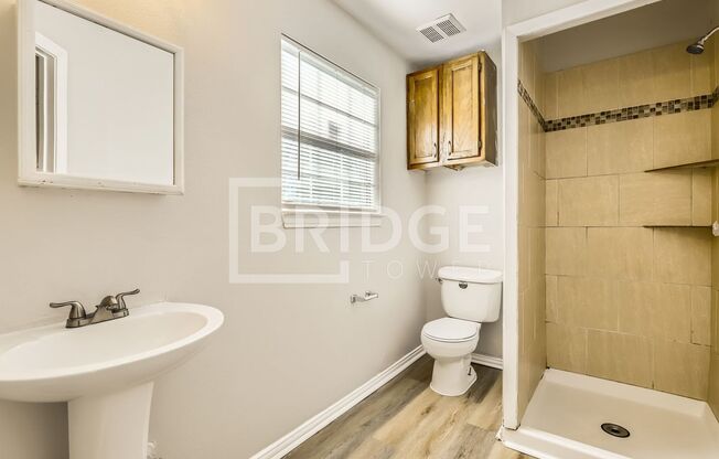 3 beds, 1 bath, $1,895