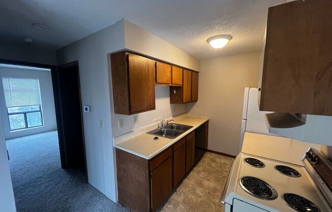 Lakeside Apartments
