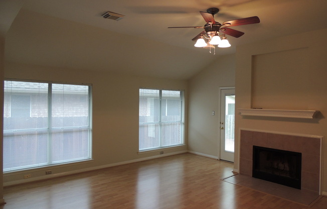 Beautiful 3 bedroom home Close to The Domain!