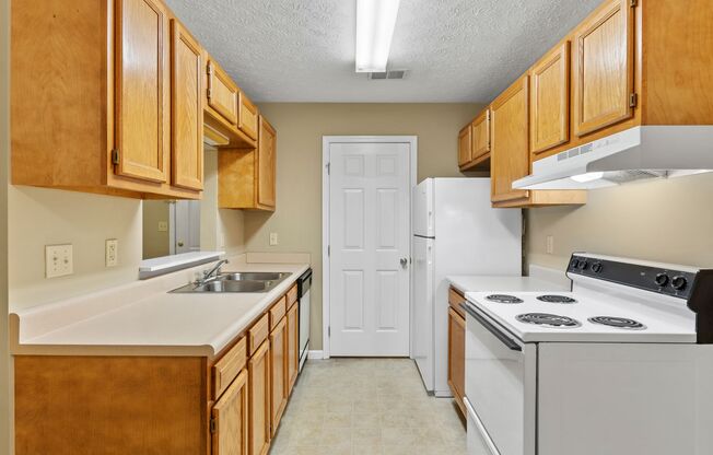 2 beds, 1 bath, 800 sqft, $810, Unit 125 Briarwood Drive #1