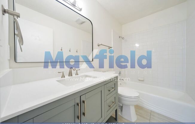 2 beds, 1 bath, $1,300, Unit 1283