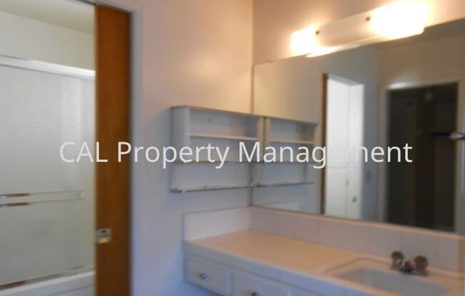 1 bed, 1 bath, 876 sqft, $1,995, Unit CENTRAL6 4