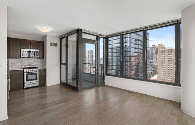 206 W SUPERIOR ST