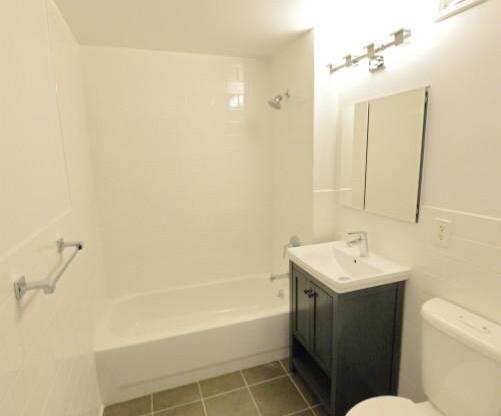 1 bed, 1 bath, $2,750, Unit 6-G