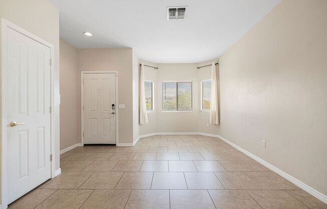 Awesome 4 Bedroom Home with Pool in Continental Reserve