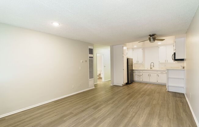 3 beds, 2 baths, 1,400 sqft, $2,898, Unit 229