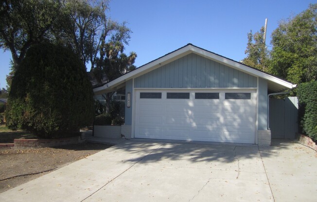 SPACIOUS 3BED, 2 BATH IN EXCELLENT SANTA CLARA NEIGHBORHOOD. MUST SEE!