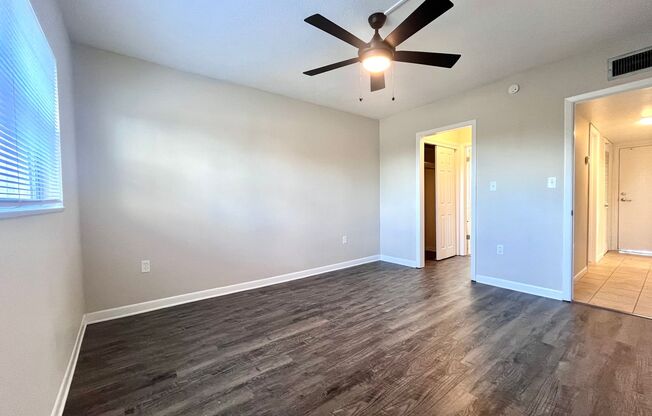 1 bed, 1 bath, 650 sqft, $1,549, Unit 450-307