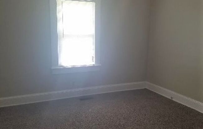 2 beds, 1 bath, 756 sqft, $800, Unit 300-A