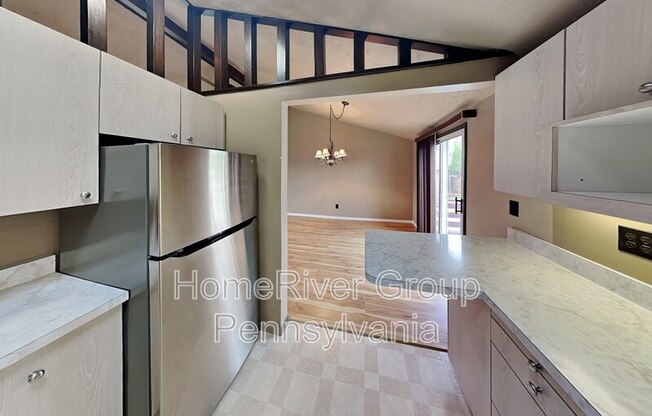 112 KAREN DR