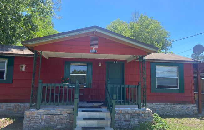 3 Bedroom, 1 Bath on Large Country Lot!!