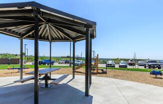 Overlook at Mesa Creek - Apartment Living in Colorado Springs, CO