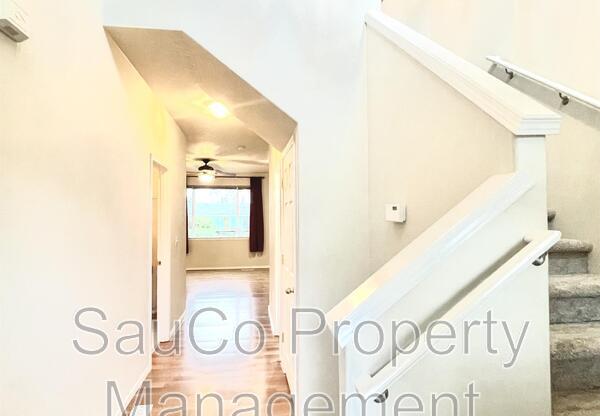 1816 SE WATER LILY ST