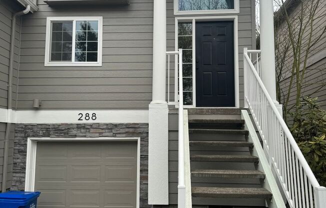 Newly-Updated Townhouse in Gated Community