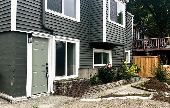 804/806 S Marion Ave