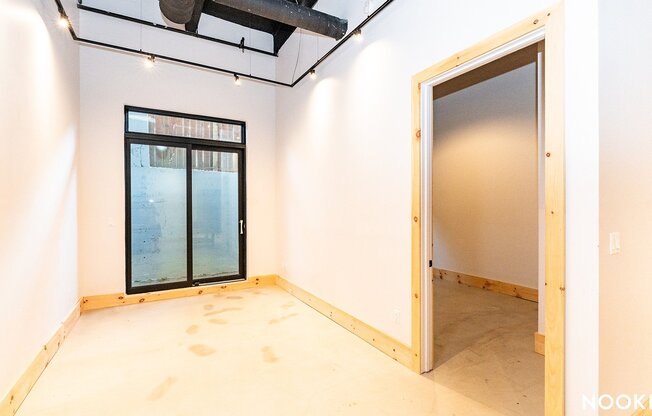 255 18 ST