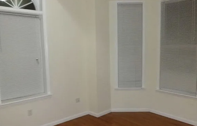 Modern 2Bed/1Bath!