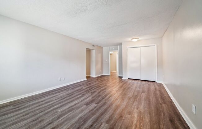 3 beds, 2 baths, 1,400 sqft, $1,425, Unit 736-C