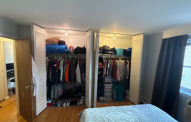 1 bed, 1 bath, $1,985, Unit 355