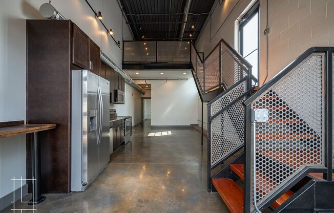 2 beds, 2 baths, $2,300, Unit 727 N. 4th St. Apt. 101