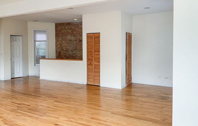 2 beds, 1.5 baths, 1,245 sqft, $3,850, Unit 1210WR-3