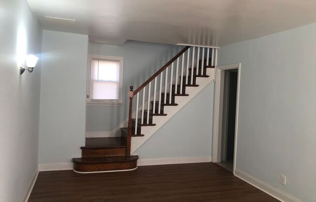 3 bedroom 1.5 bathroom in Baltimore