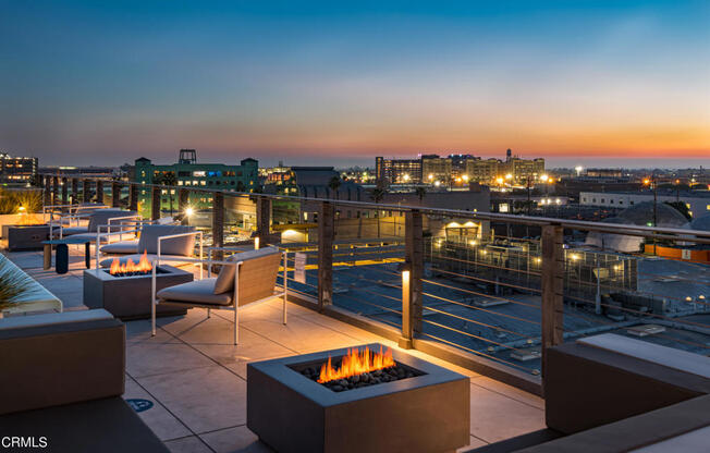 1 bed, 1 bath, 950 sqft, $3,700, Unit 427