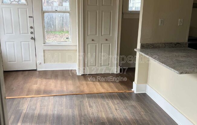219 S MONTREAL AVE
