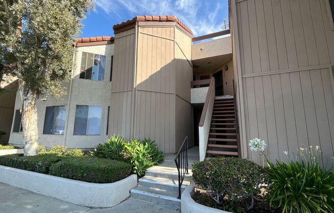 1st floor condo w/pool, spa, clubhouse, tennis crts + MORE!