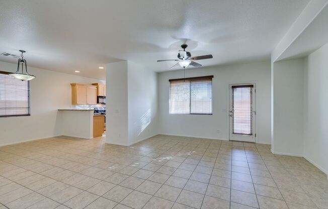 Great 3 bedroom house with a large loft and office nook in the SW