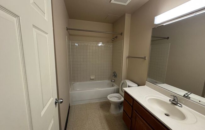 2 beds, 2 baths, $1,358, Unit T701 - B