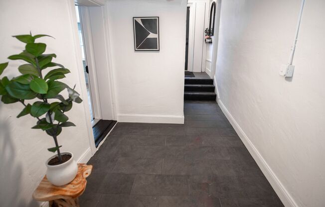 1 bed, 1 bath, 600 sqft, $899, Unit Unit 111