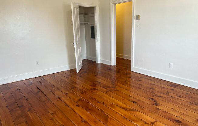 1 bed, 1 bath, $1,195, Unit 215 West Broad Street #4