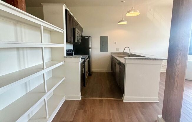 1 bed, 1 bath, 600 sqft, $1,699, Unit 402