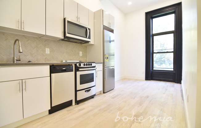 1 bed, 1 bath, $2,350, Unit 2-B