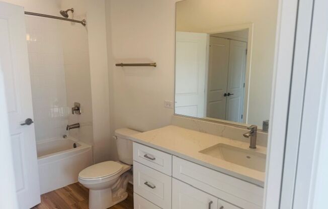 2 beds, 1.5 baths, 1,730 sqft, $2,595, Unit 4832 157th Street