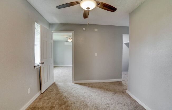 1 bed, 1 bath, 565 sqft, $800, Unit 05