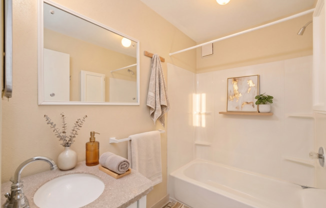 1 bed, 1 bath, 500 sqft, $1,375, Unit 2