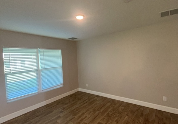 1202 AMAZON WAY