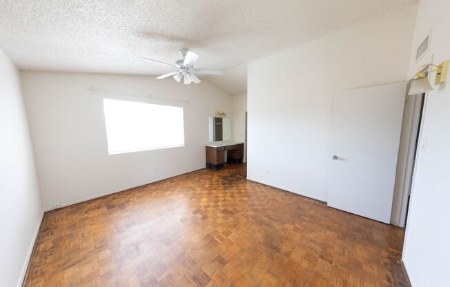 5 beds, 2 baths, $3,495