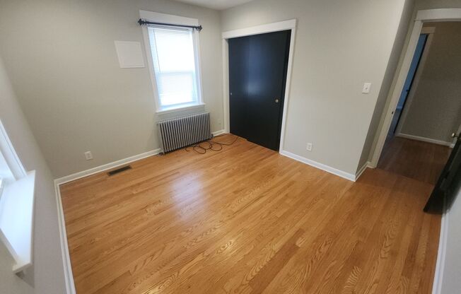 2 beds, 1 bath, $1,995, Unit Unit 1