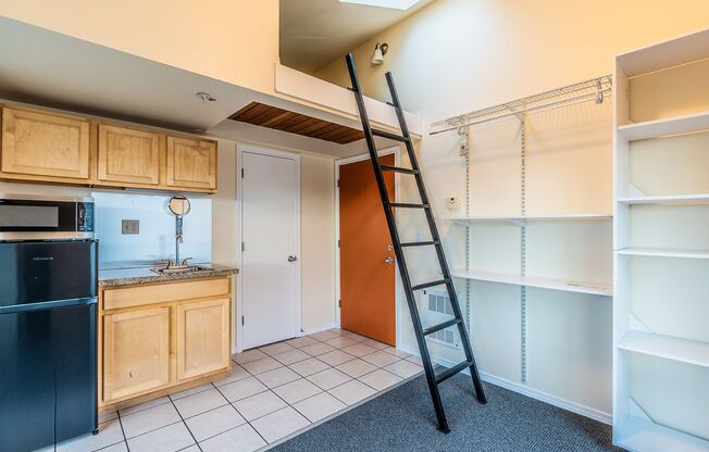 Solana Apodment Homes | International District