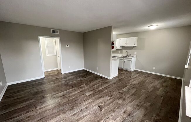 1 bed, 1 bath, $1,050, Unit Willoway-14