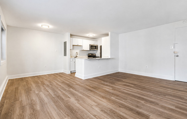 1 bed, 1 bath, 615 sqft, $1,875, Unit 102