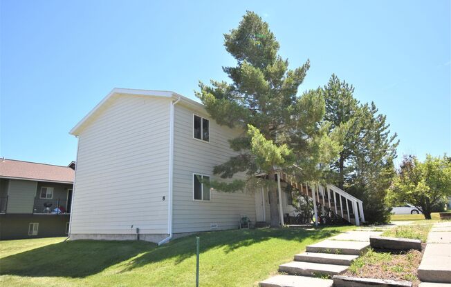 Great Location! Top Floor 2 bed 1 bath and detached garage!