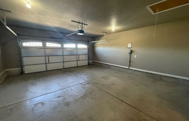 3 beds, 2 baths, $1,800