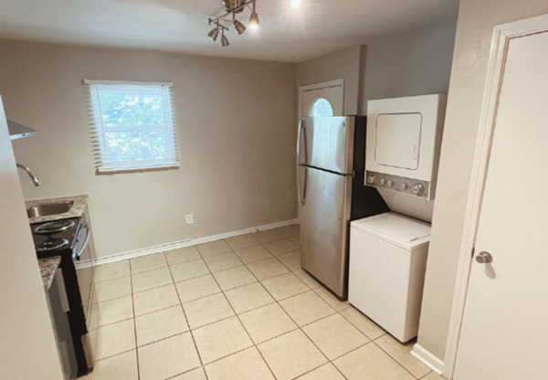 658 JOHN WESLEY DOBBS AVE NE