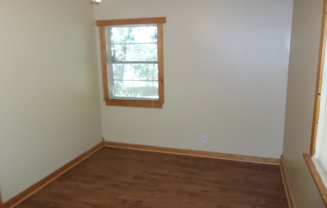 3 beds, 1 bath, $1,350